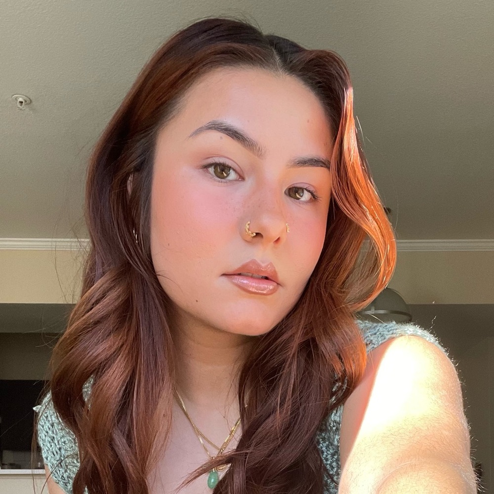 Meet your Posher, Chloe